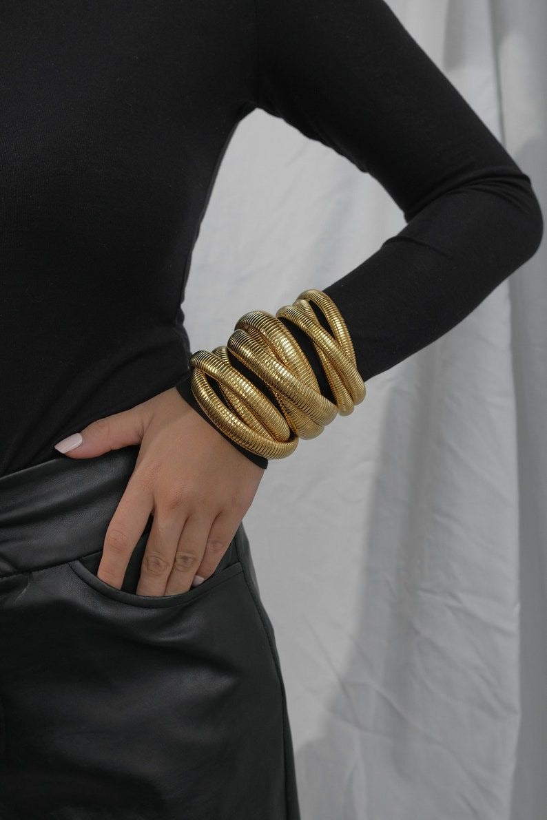 Leysha gold bracelet