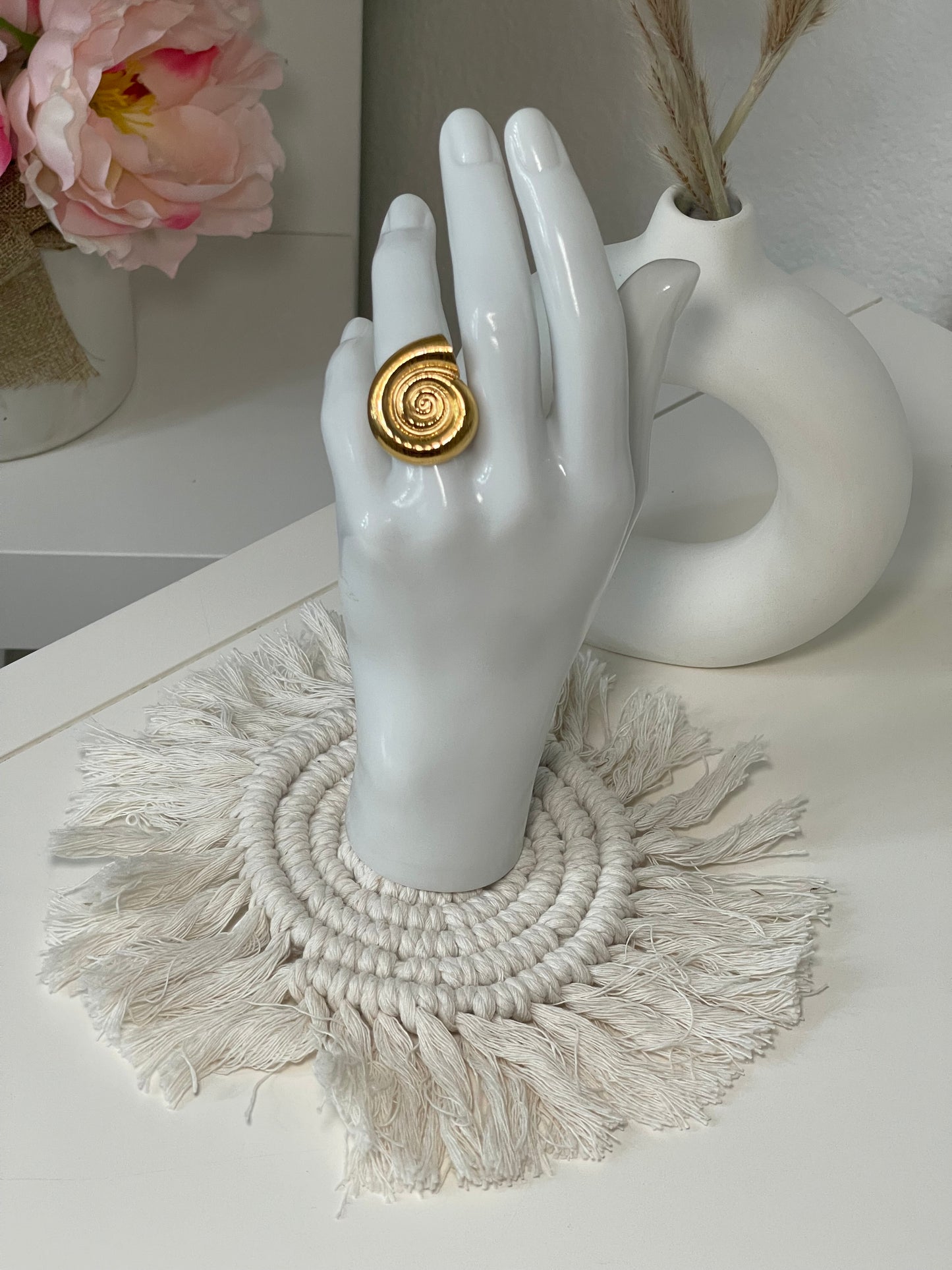Seashell ring