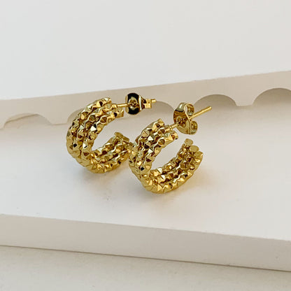 Julissa hoops