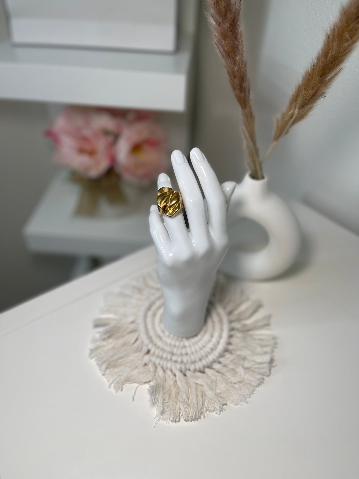 Casandra ring